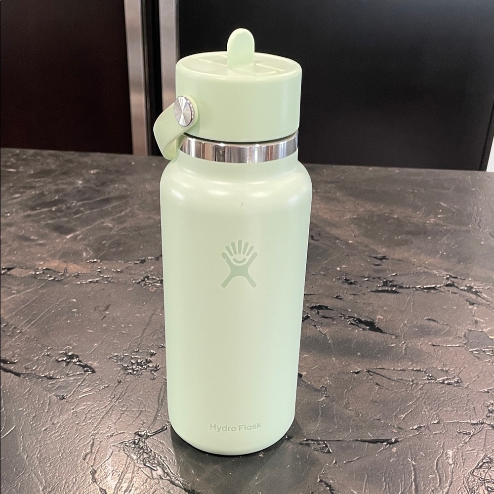 Hydro Flask Pastel Green Bottle